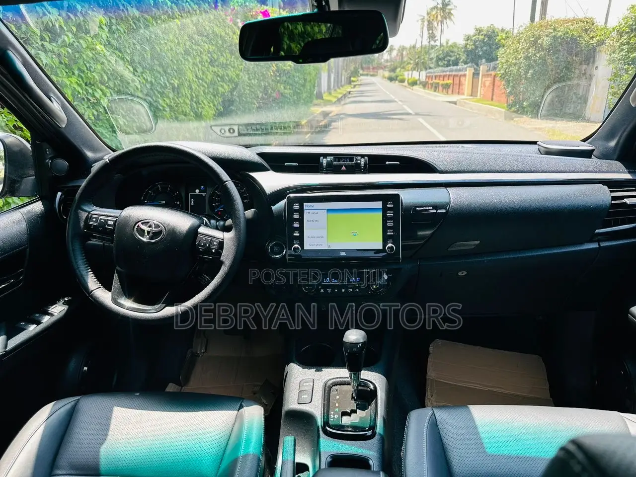 Toyota Hilux 2023 Gray