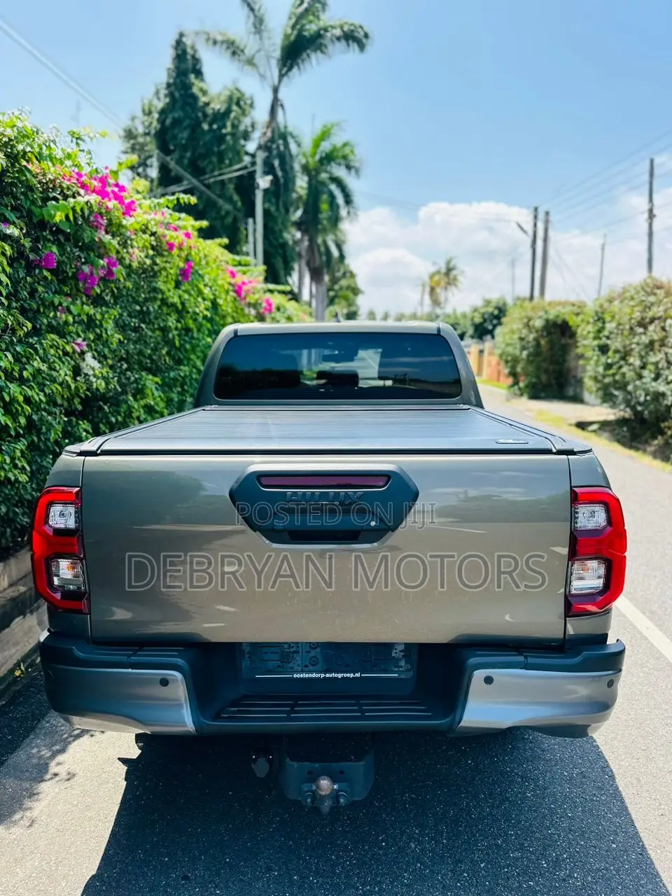 Toyota Hilux 2023 Gray