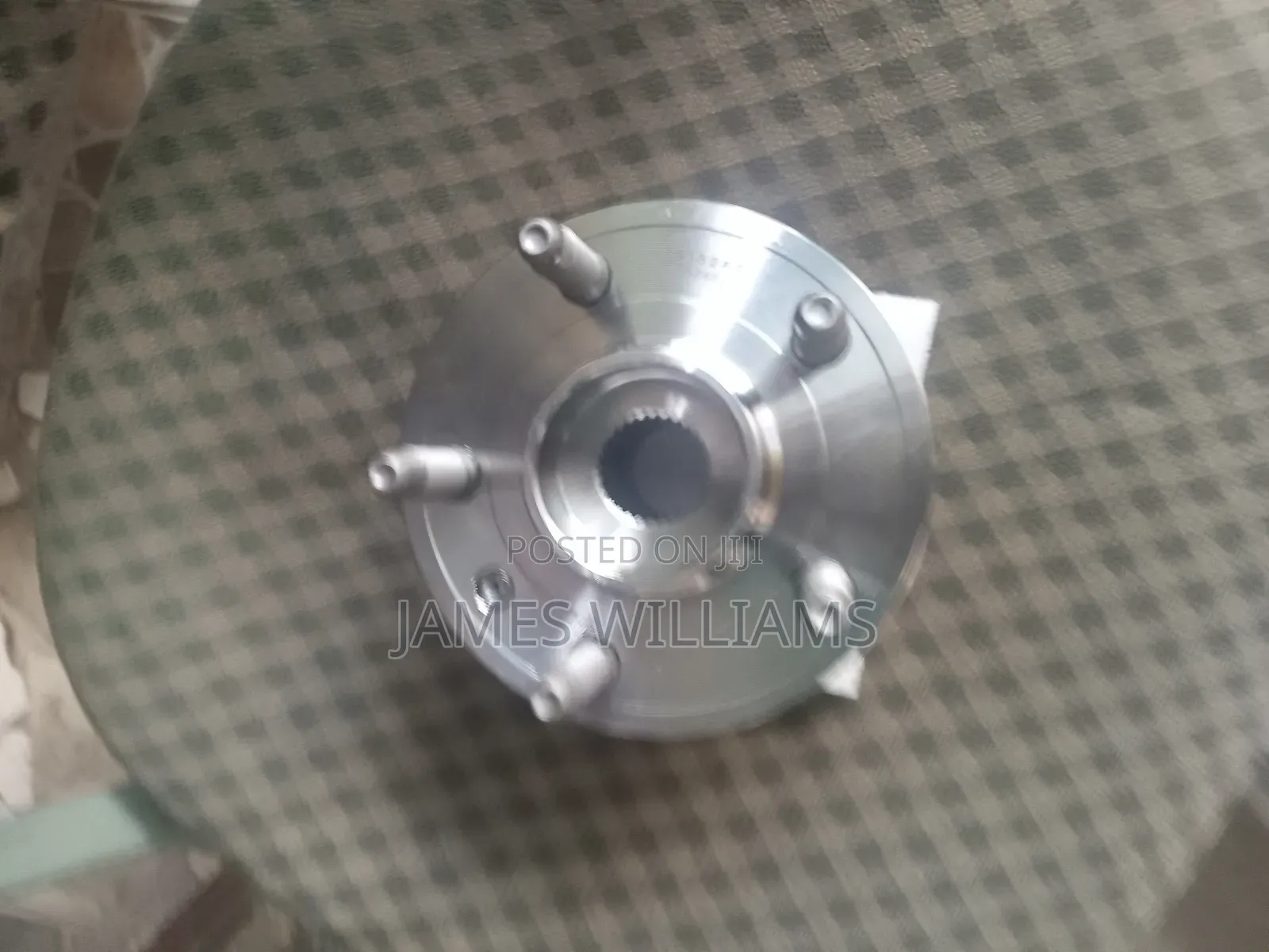 Chevrolet Equinox 2008-2010 Front Hub
