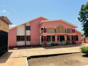8bdrm House in Esereso,  Near, Kumasi Metropolitan for sale