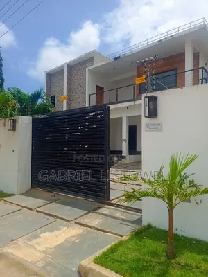 6bdrm Mansion in Accra Metropolitan for sale