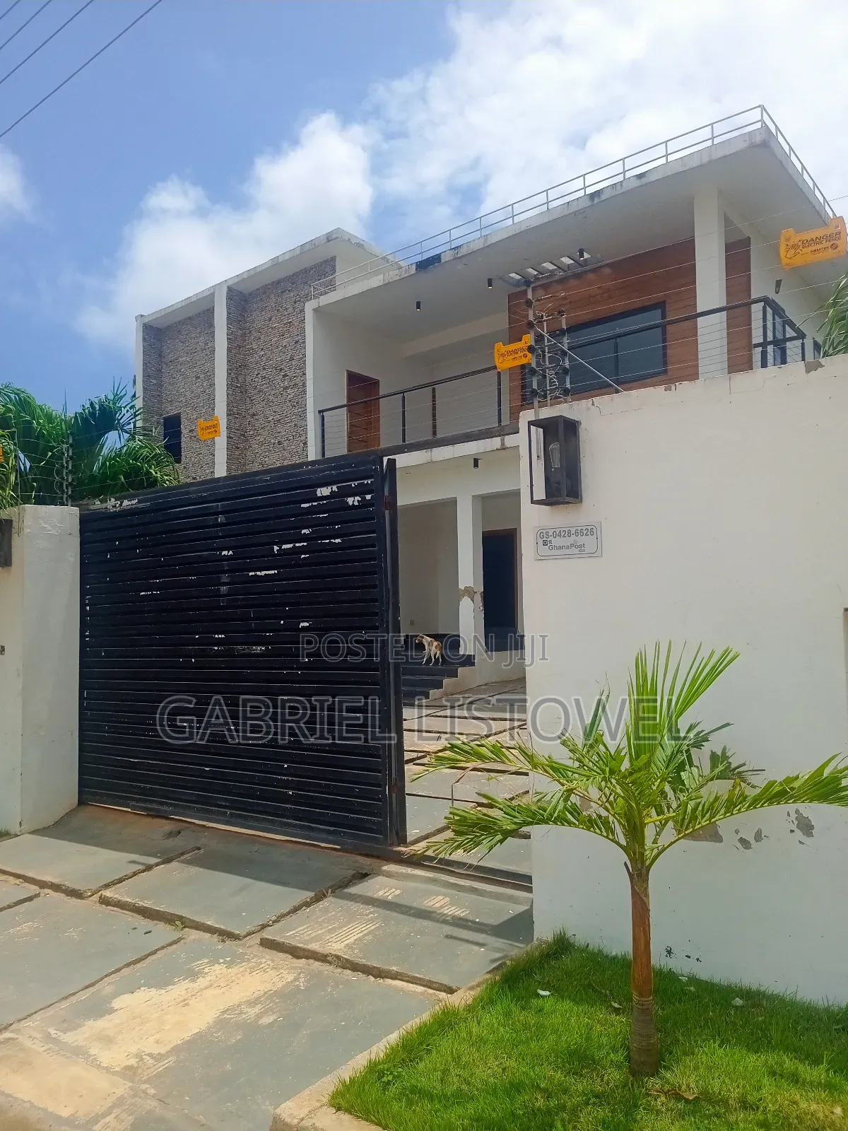 6bdrm Mansion in Accra Metropolitan for sale