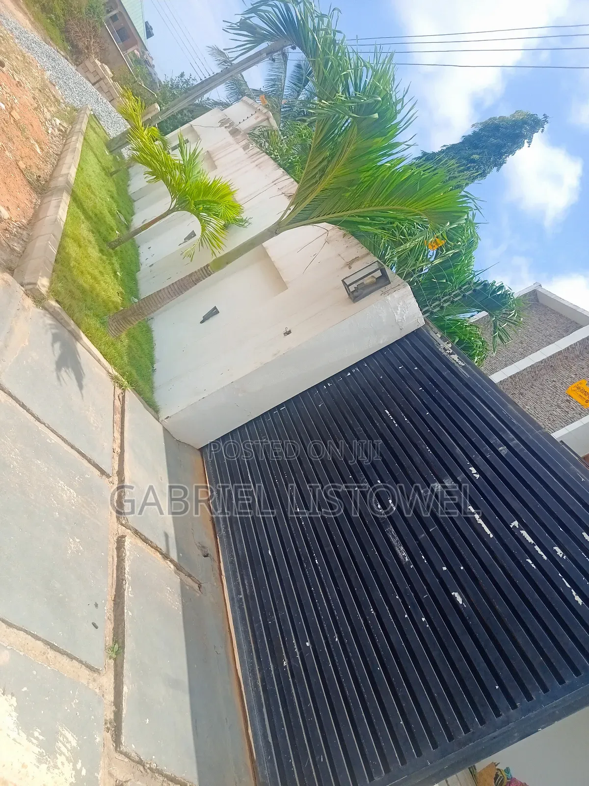 6bdrm Mansion in Accra Metropolitan for sale