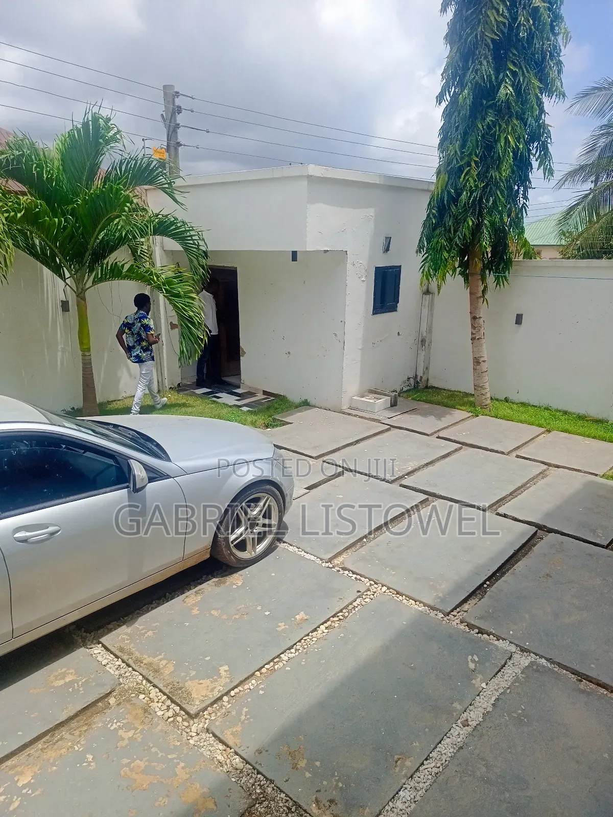 6bdrm Mansion in Accra Metropolitan for sale