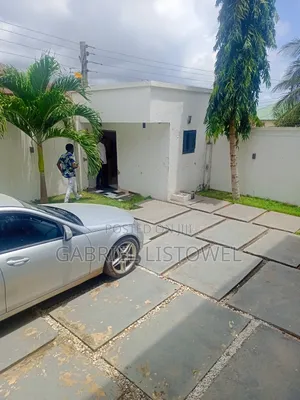 6bdrm Mansion in Accra Metropolitan for sale