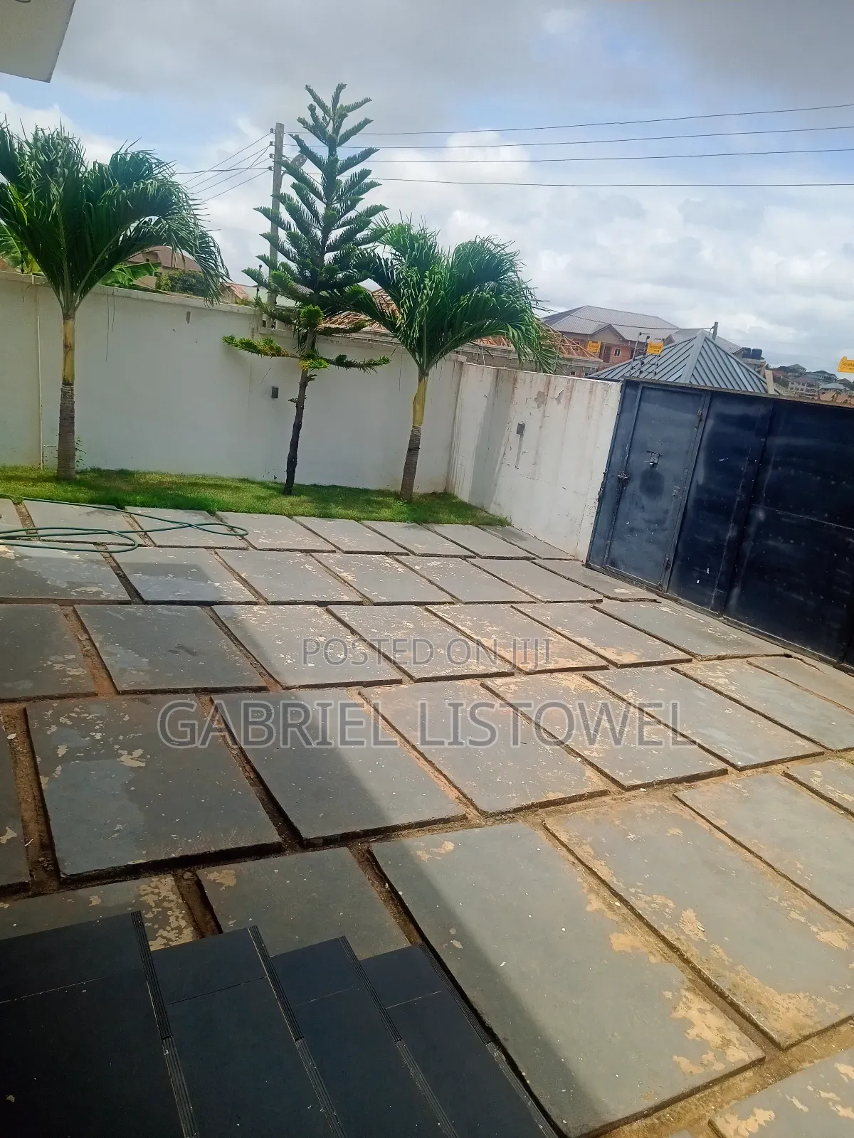 6bdrm Mansion in Accra Metropolitan for sale