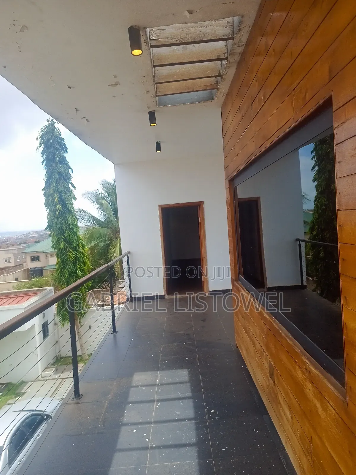 6bdrm Mansion in Accra Metropolitan for sale