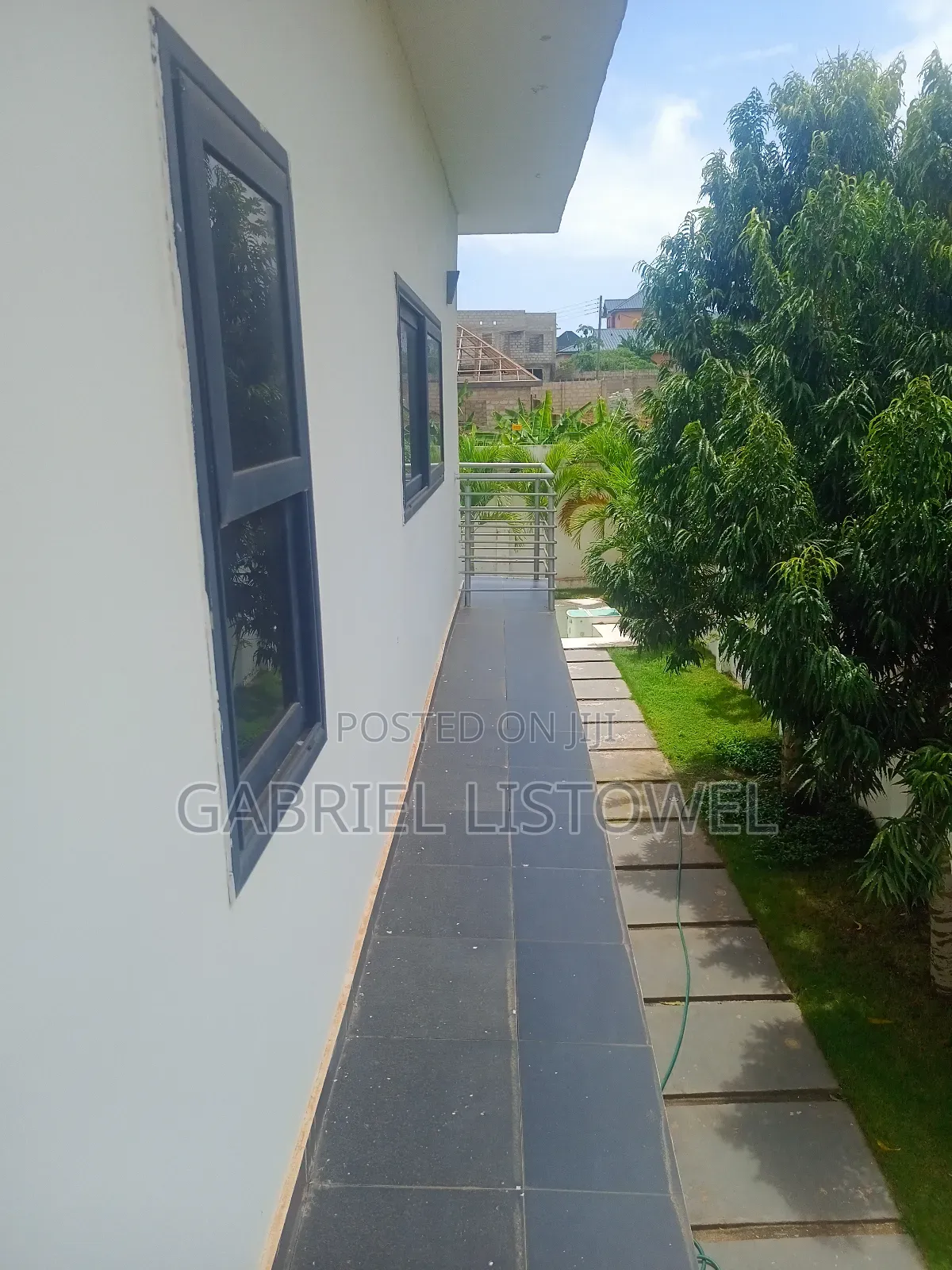 6bdrm Mansion in Accra Metropolitan for sale