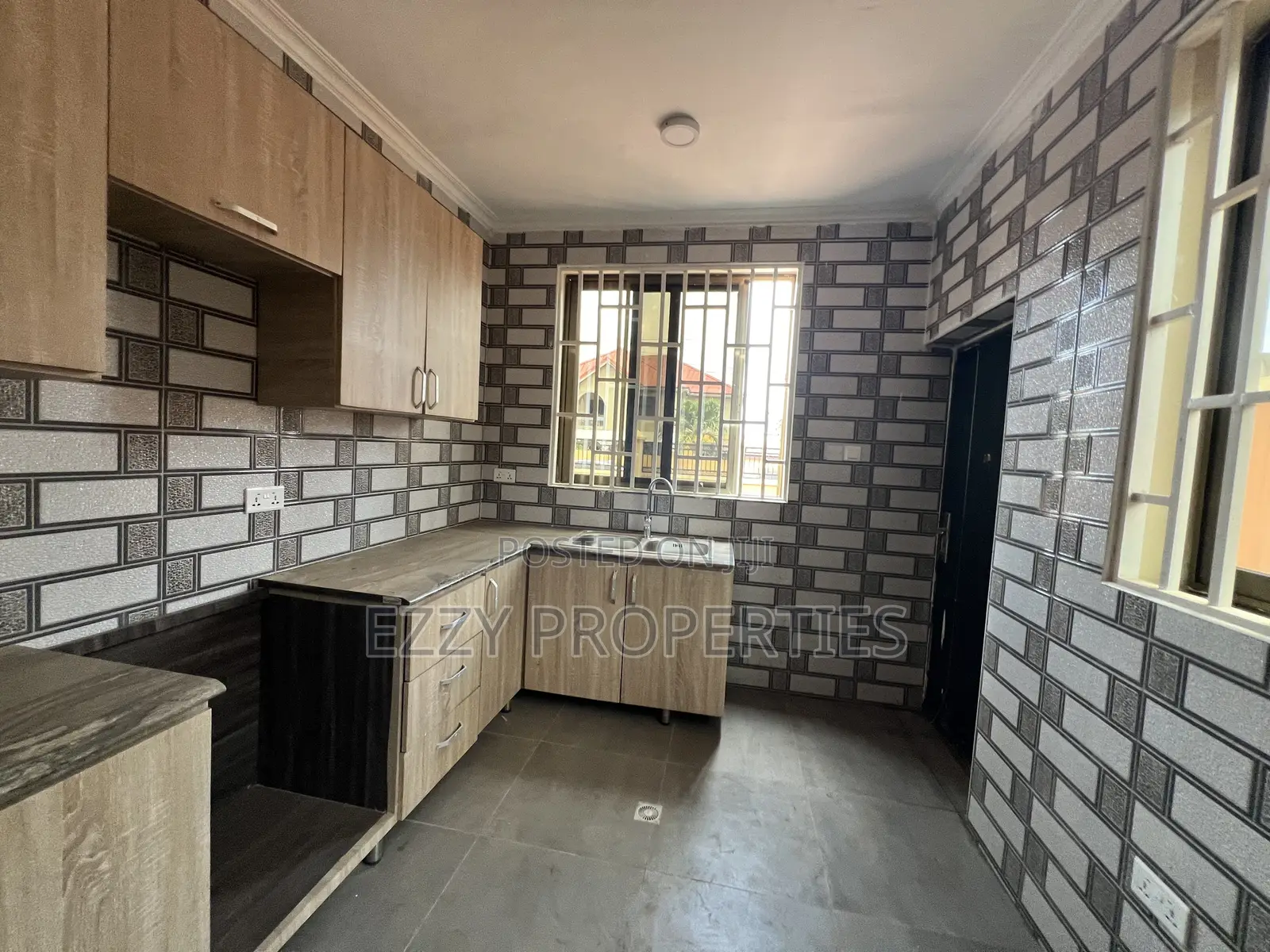 2bdrm Apartment in West Trasaco, East Legon for rent