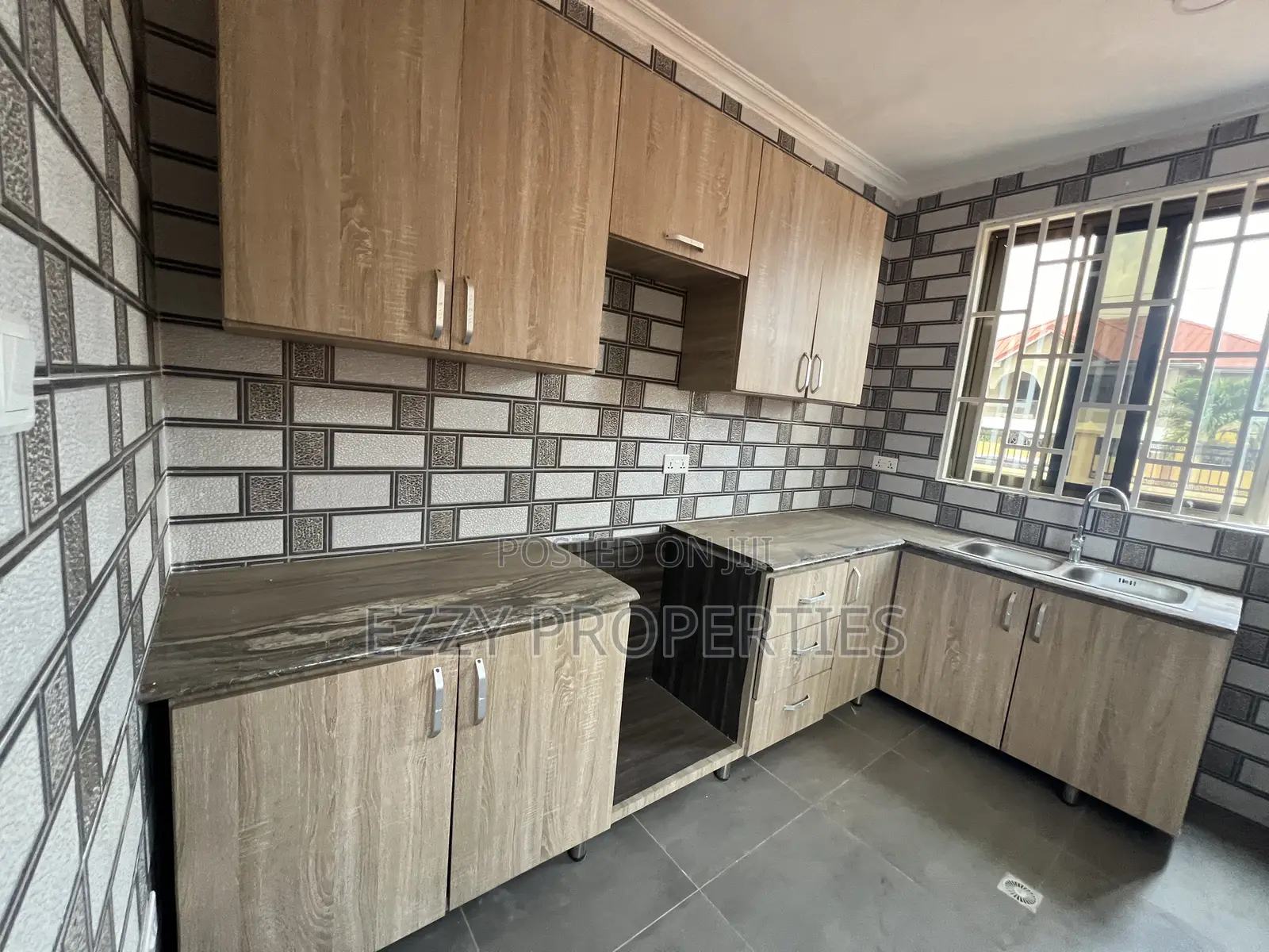 2bdrm Apartment in West Trasaco, East Legon for rent