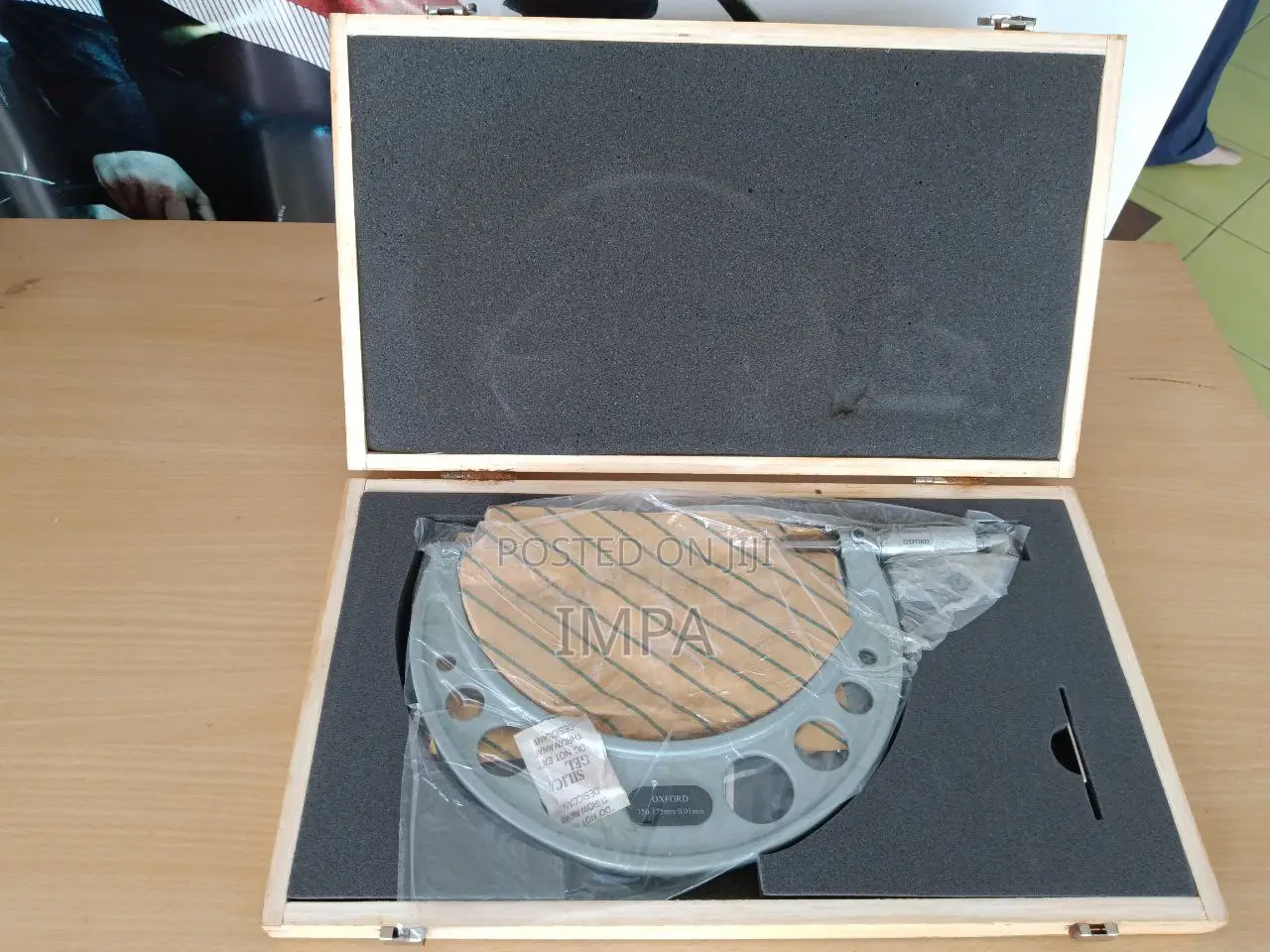 Outside Micrometer 275-300mm 0.01mm. Brand: Oxford