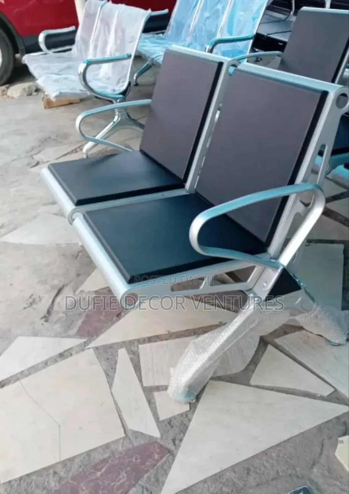 2 in 1 Waiting Chair