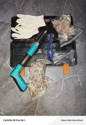 Nail Gun With 200 Nails, Gloves And A Goggles
