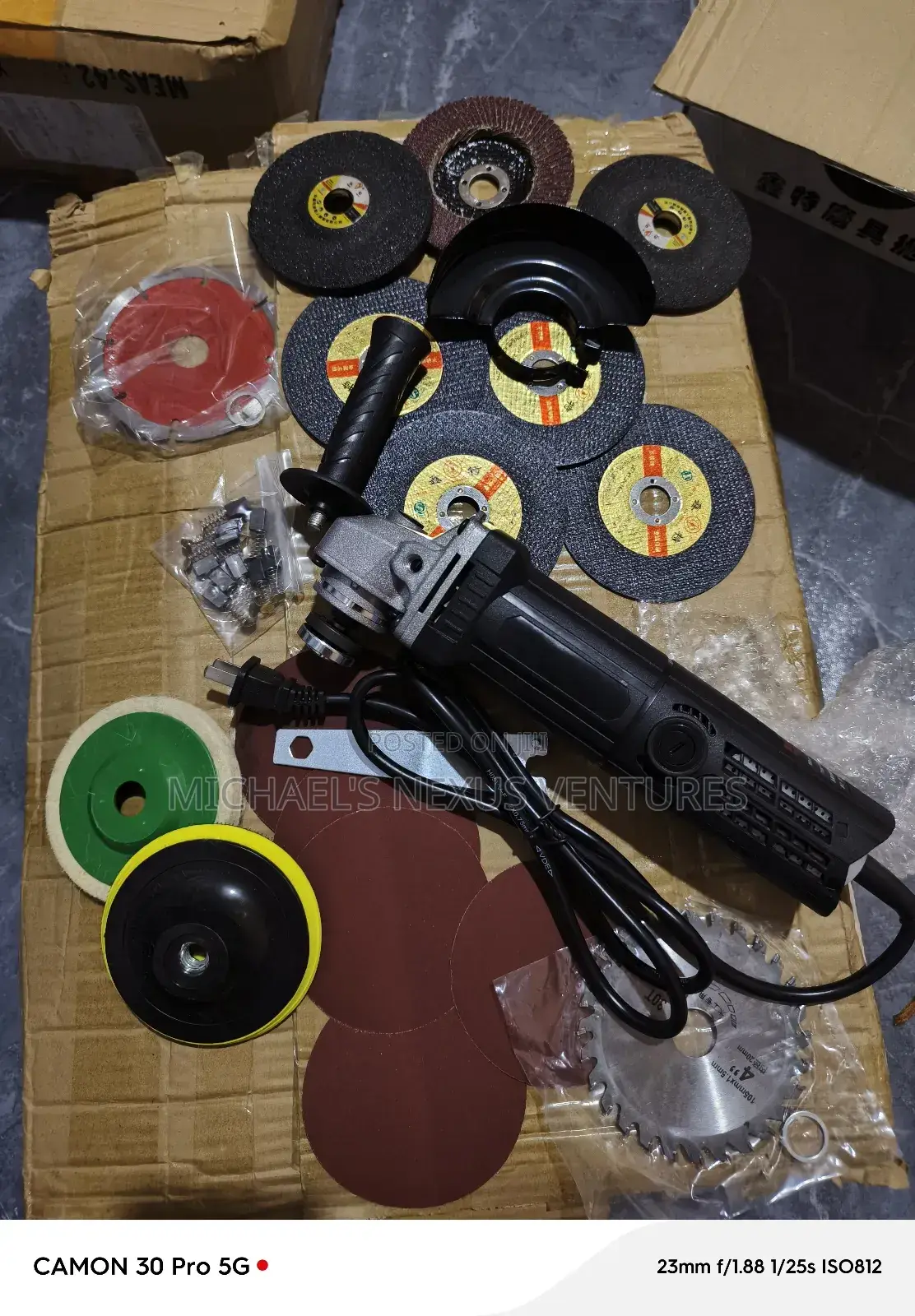 Angle Grinder With Accessories