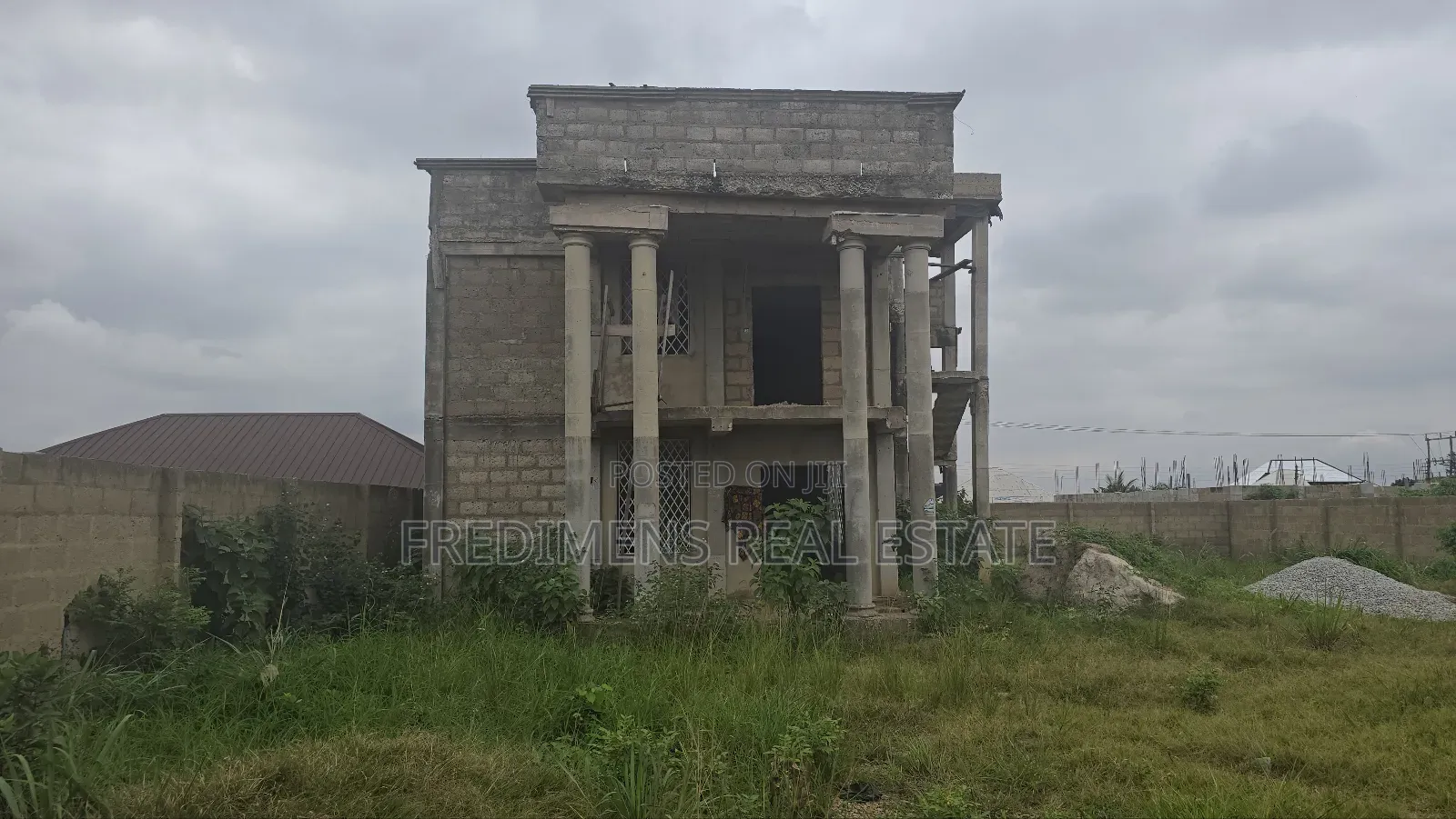 5bdrm House in Fredimens Real, Kumasi Metropolitan for sale