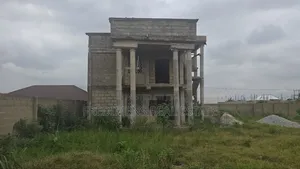 5bdrm House in Fredimens Real, Kumasi Metropolitan for sale