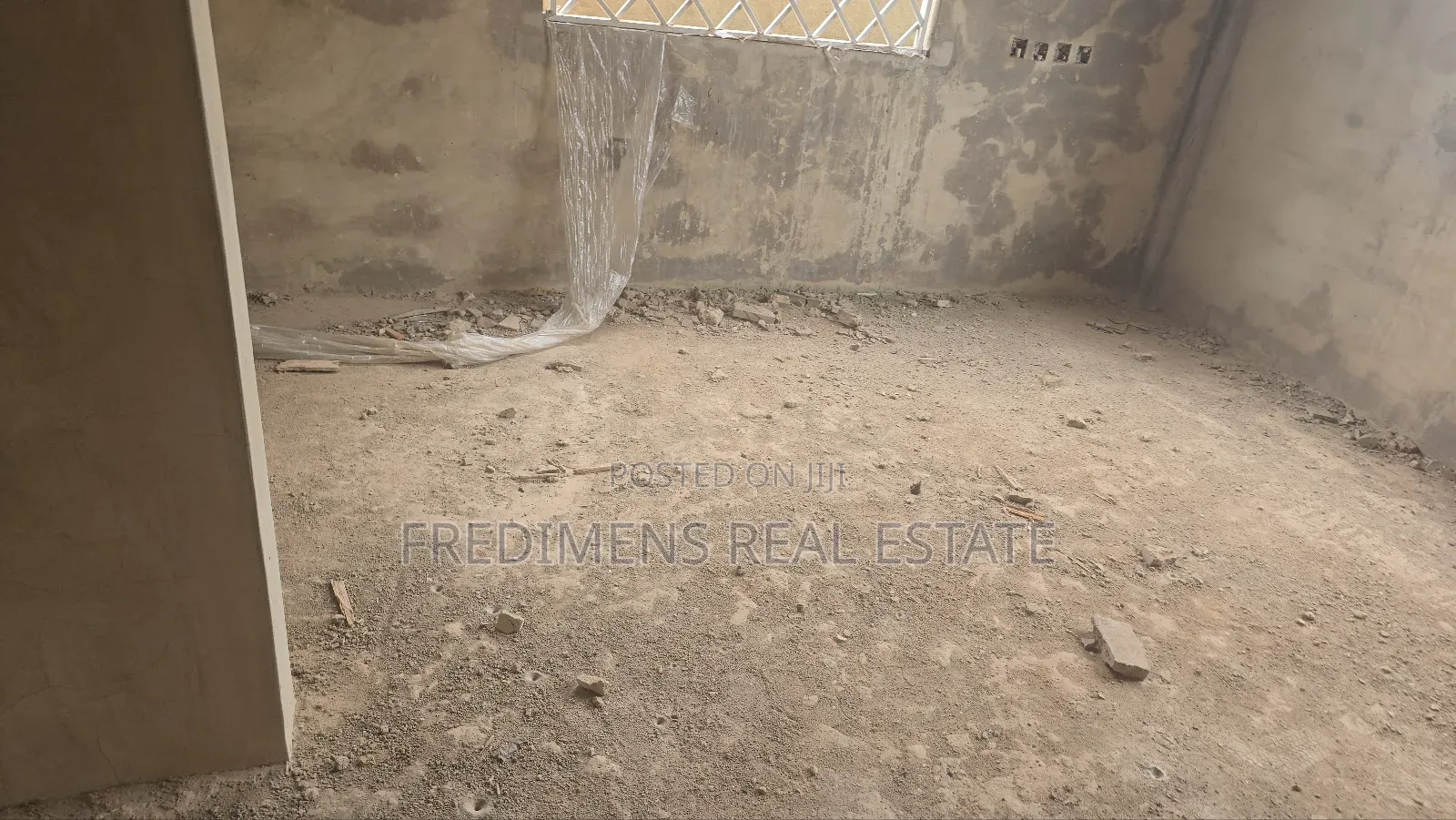 5bdrm House in Fredimens Real, Kumasi Metropolitan for sale