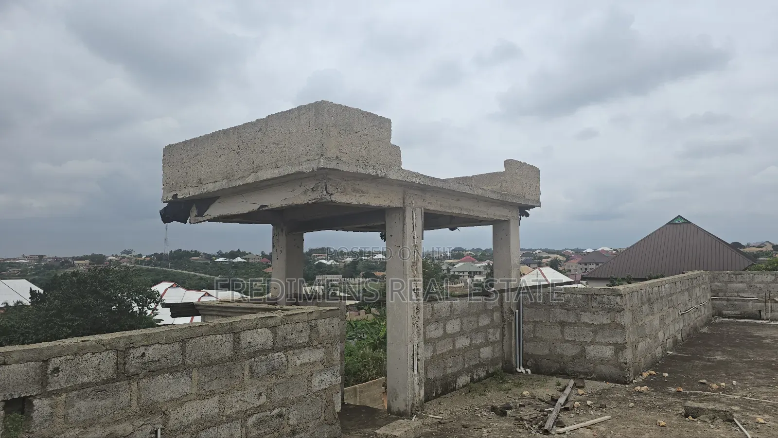 5bdrm House in Fredimens Real, Kumasi Metropolitan for sale