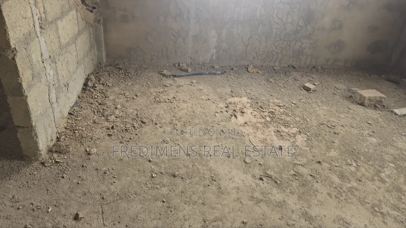 5bdrm House in Fredimens Real, Kumasi Metropolitan for sale