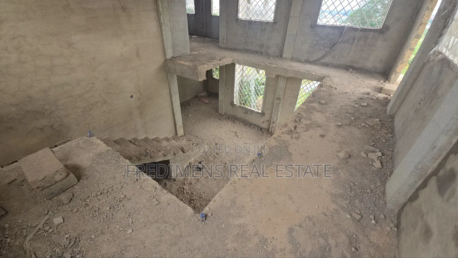 5bdrm House in Fredimens Real, Kumasi Metropolitan for sale