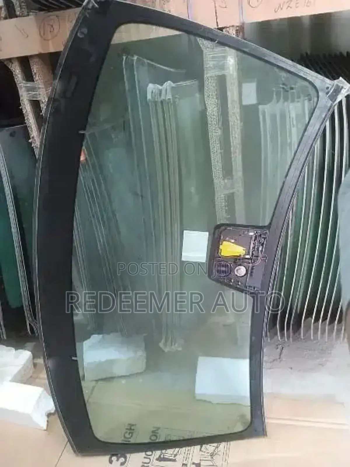 Windscreens; Windshield for Ford Vehicles.
