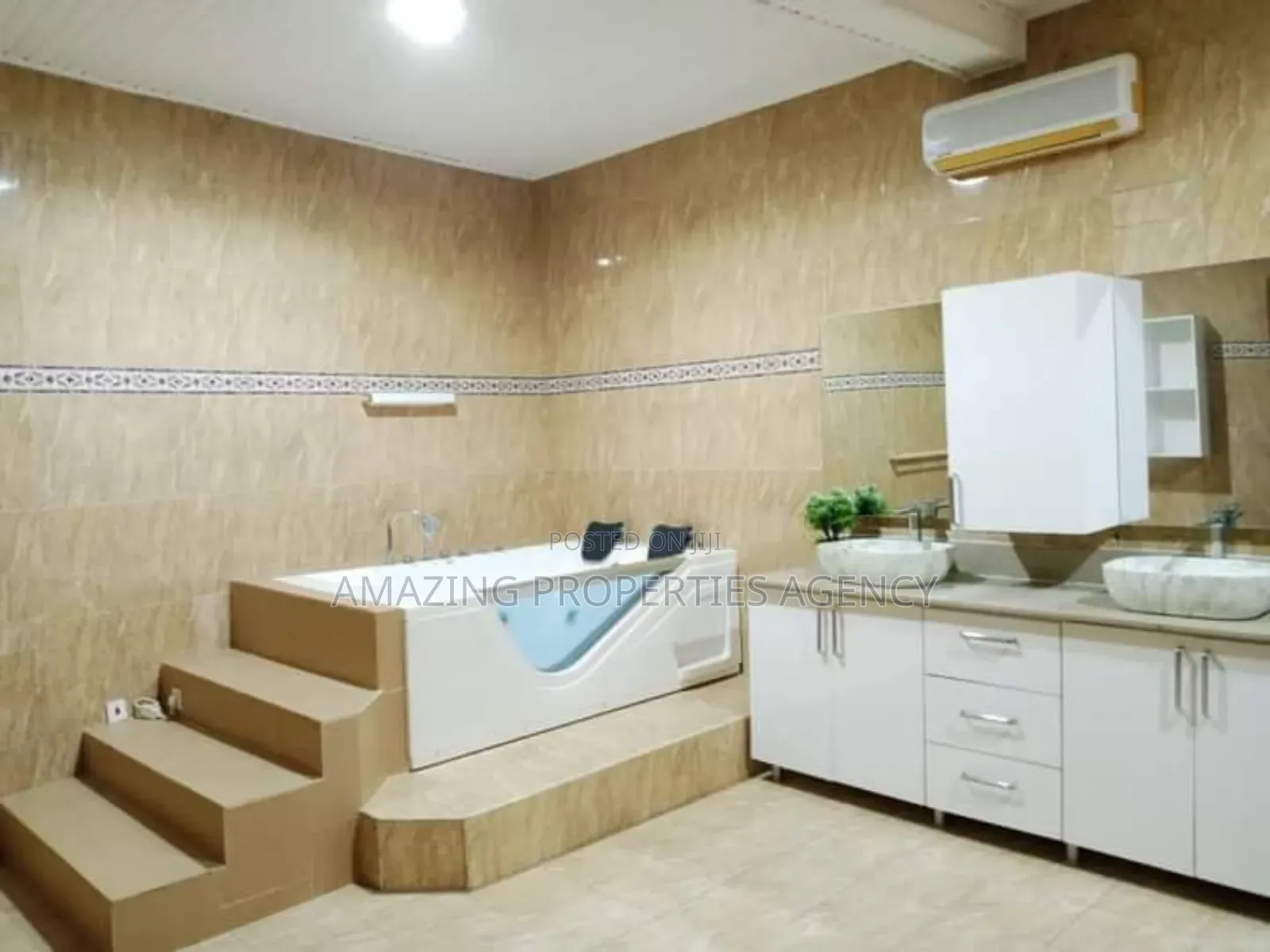 6bdrm House in East Legon for sale