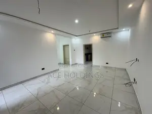 2bdrm Apartment in School Junction, Nmai-Dzorn for rent