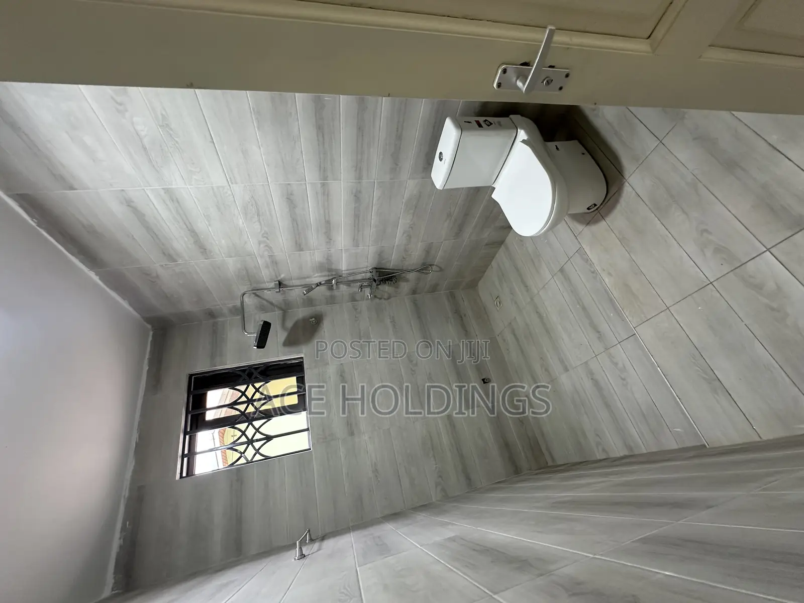 2bdrm Apartment in School Junction, Nmai-Dzorn for rent