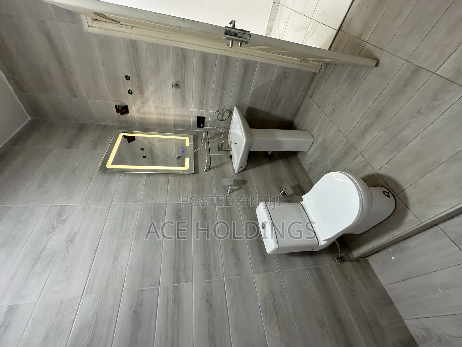 2bdrm Apartment in School Junction, Nmai-Dzorn for rent