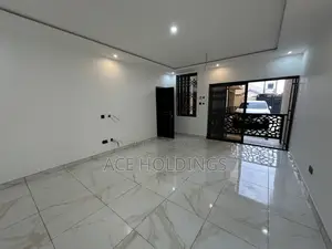 2bdrm Apartment in School Junction, Nmai-Dzorn for rent