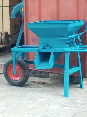 Mobile Cassava Grinding Machine With Engine