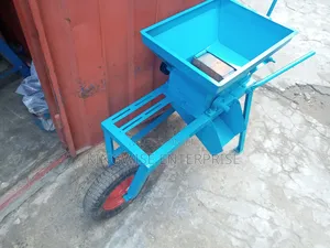 Mobile Cassava Grinding Machine With Engine