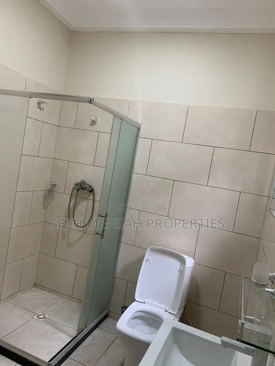 3bdrm House in Skm, West Legon for rent