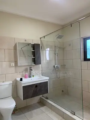 3bdrm House in Skm, West Legon for rent