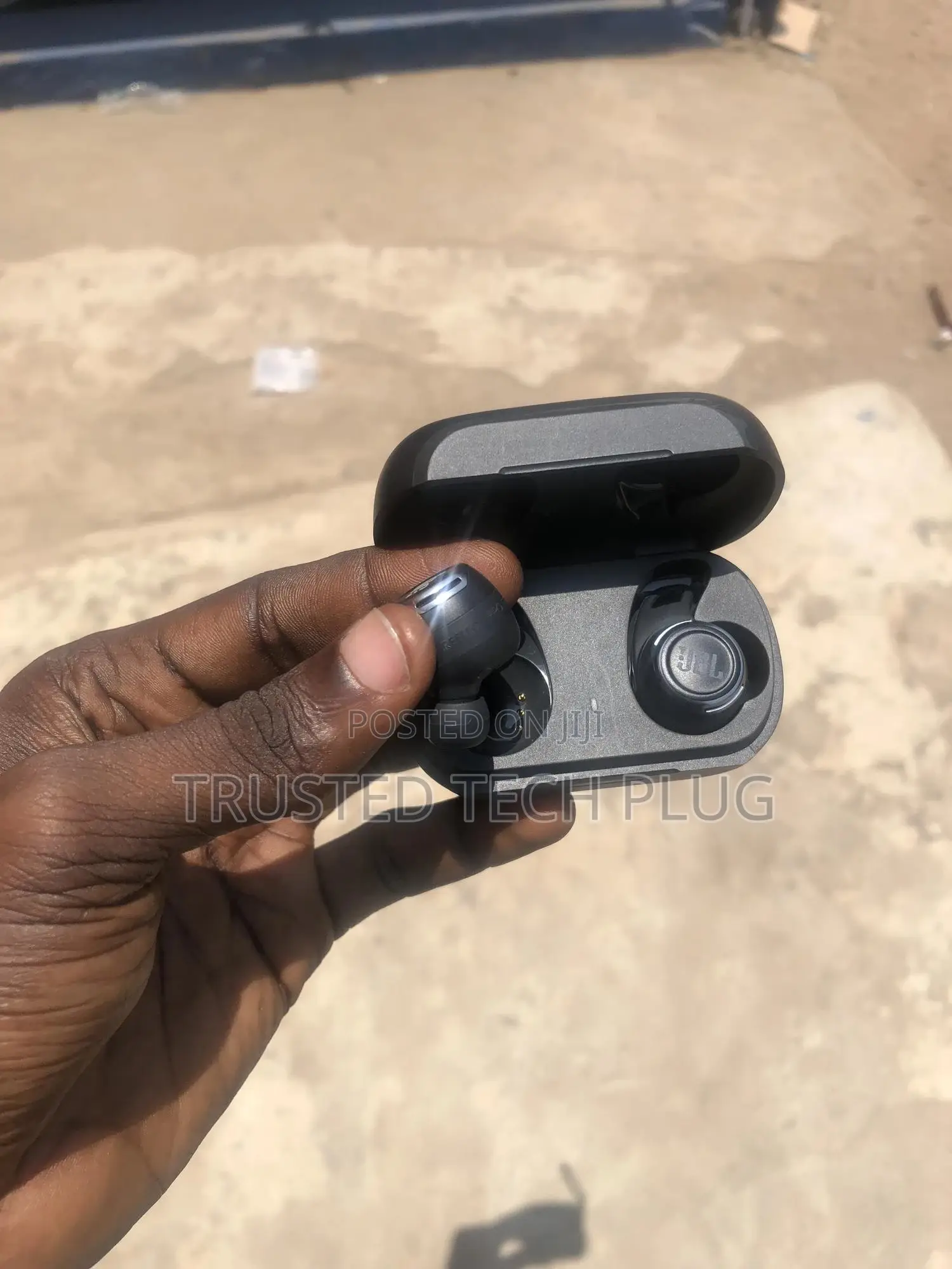 Preowned JBL RFL Flow Pro Earbuds From America in Stock