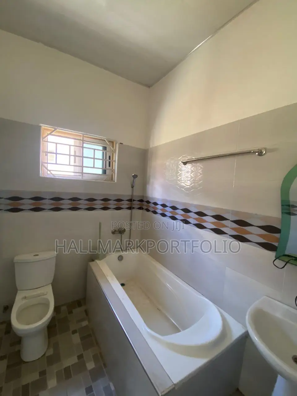 3bdrm House in Blue Rose Estate, Budumburam for sale