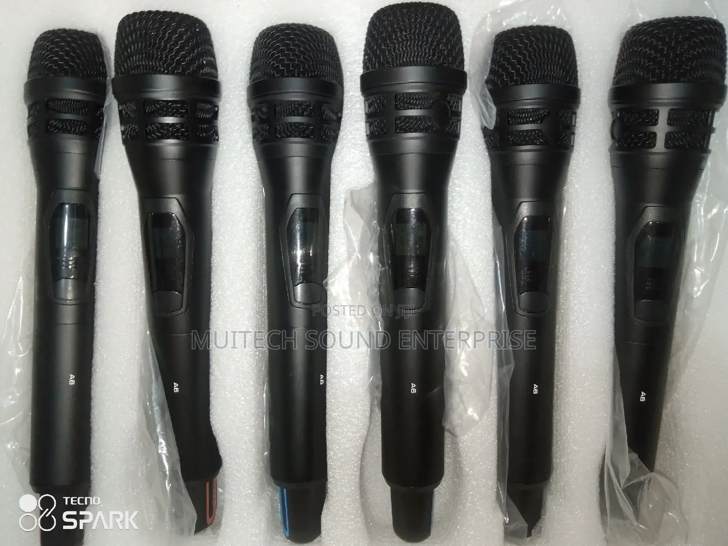 Shure 6 in 1 Wireless Microphone