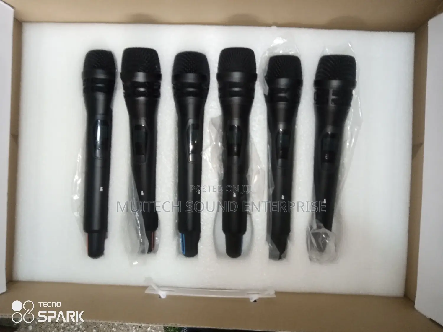 Shure 6 in 1 Wireless Microphone