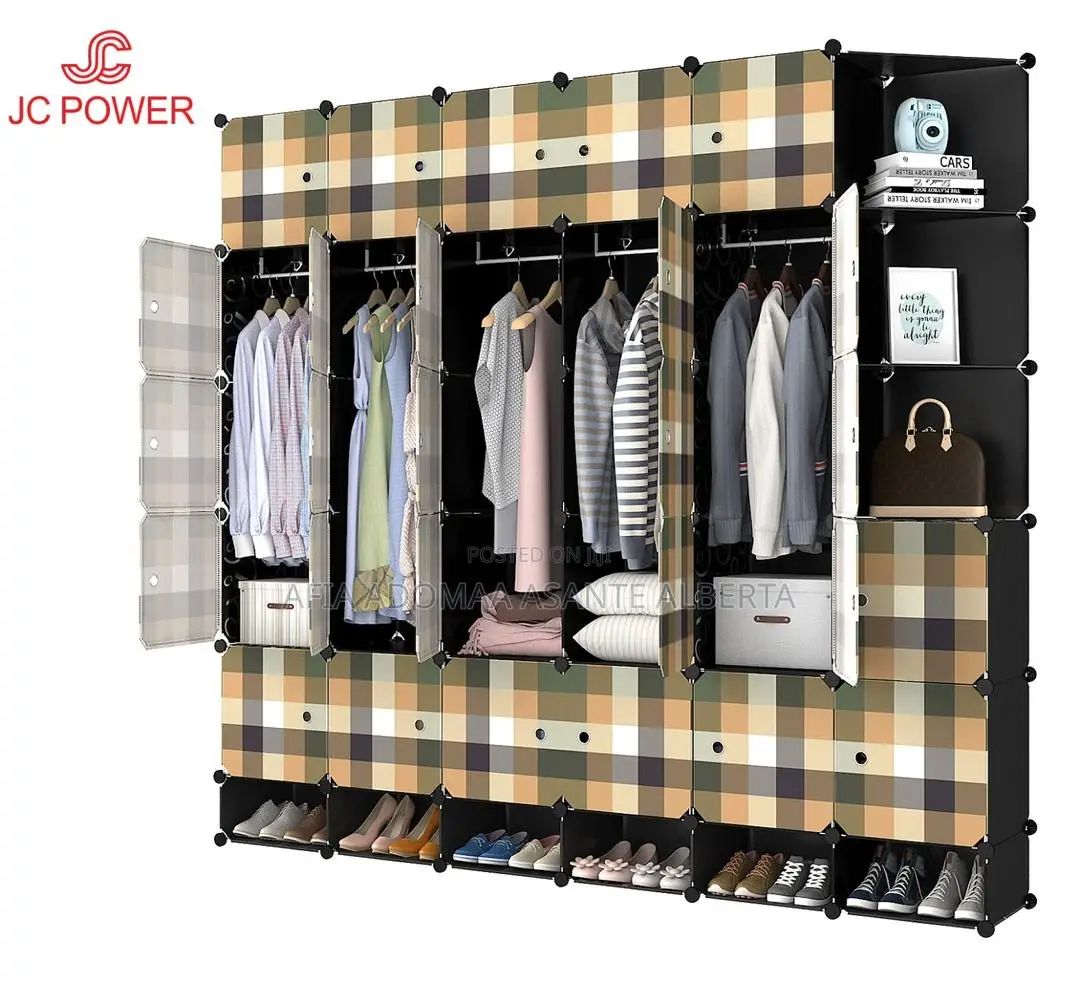 30 Cubes Wardrobe