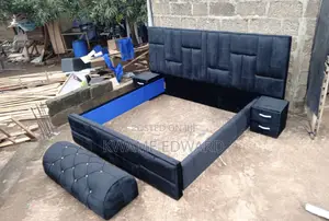 Queen Size Bed With Two Sides Drawer and Ottoman