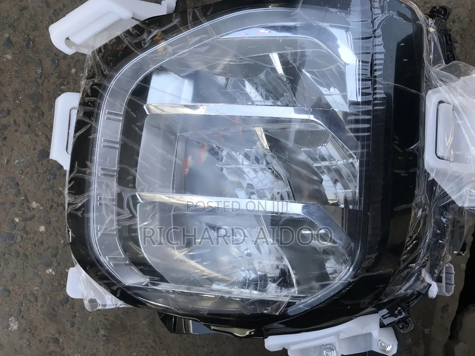 Mitsubishi Outlander 2023 Headlight Available