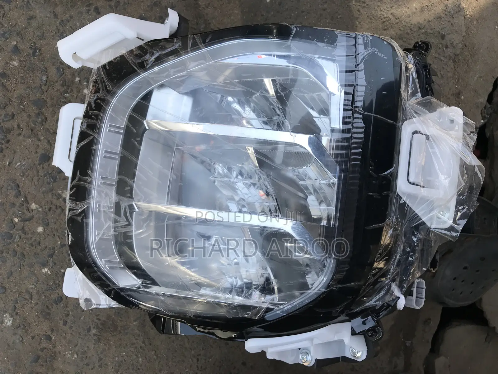 Mitsubishi Outlander 2023 Headlight Available