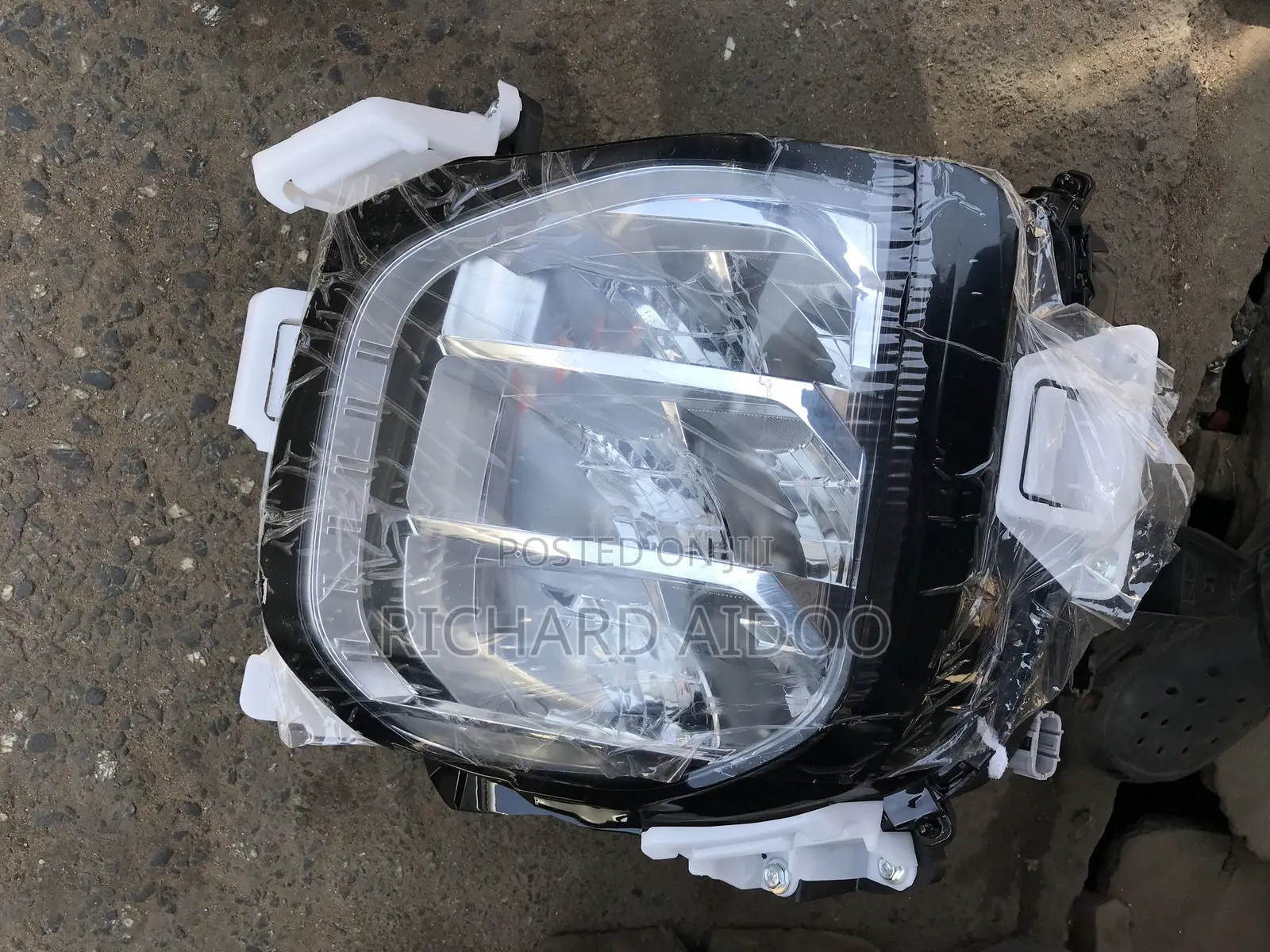 Mitsubishi Outlander 2023 Headlight Available