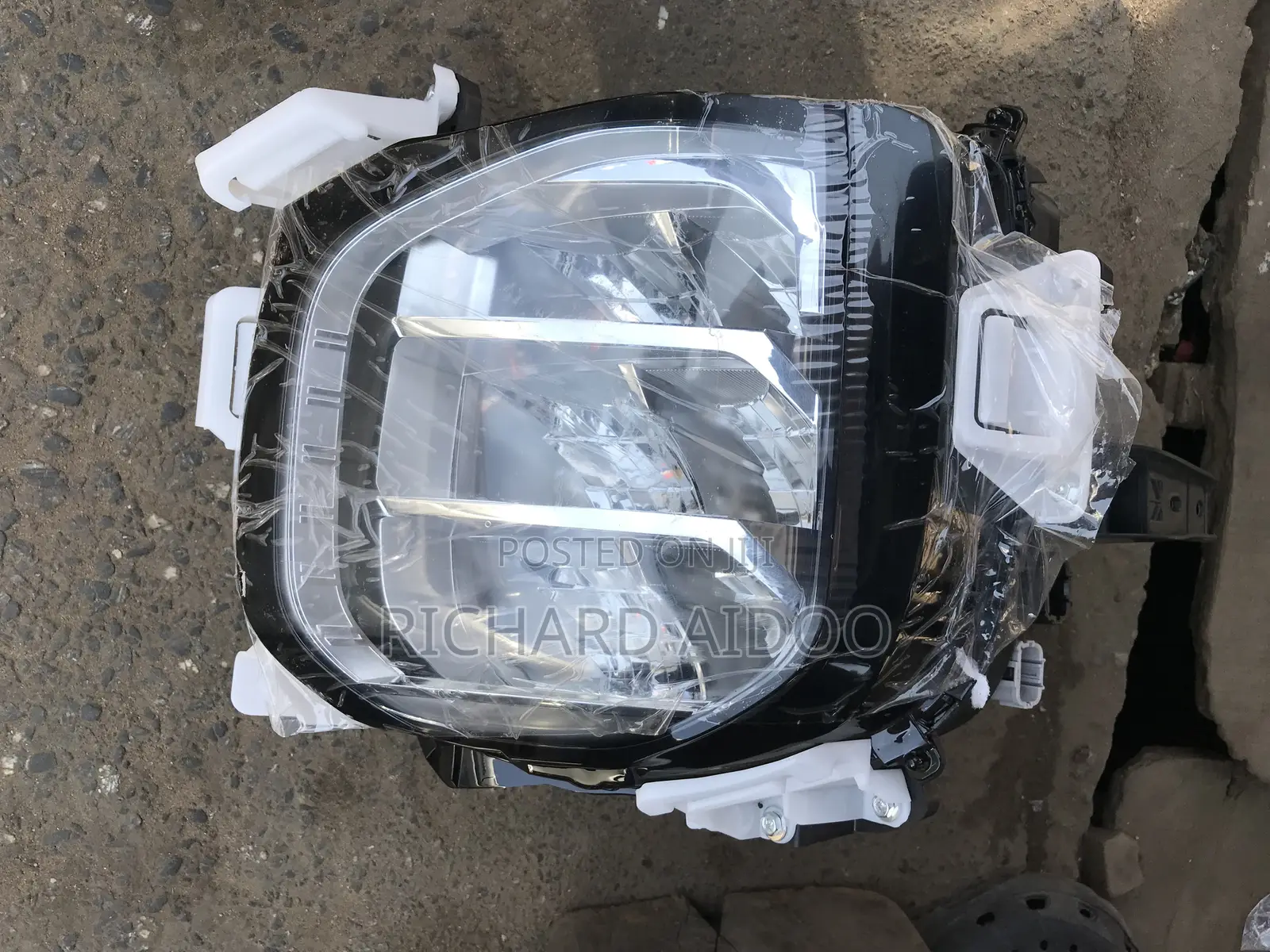 Mitsubishi Outlander 2023 Headlight Available