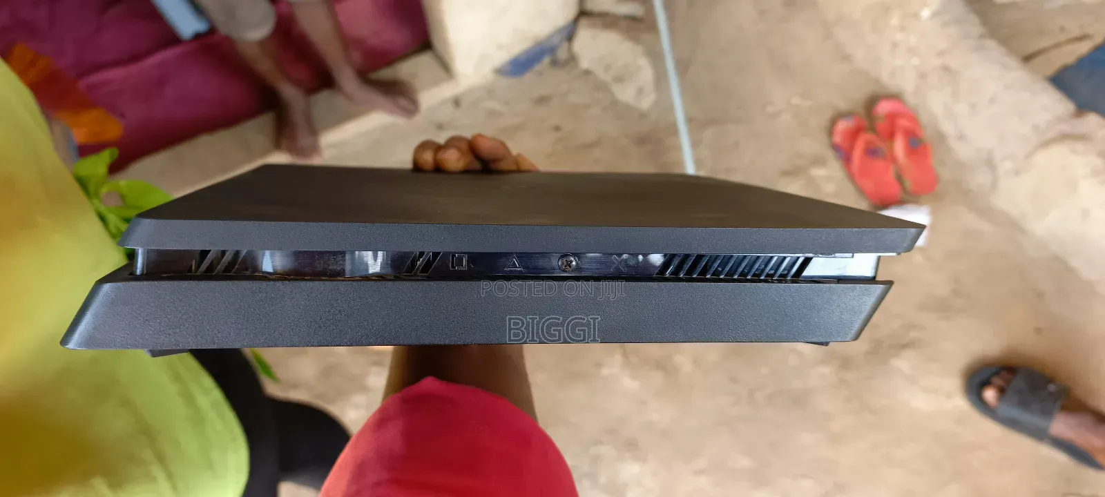 Ps4 Slim With 1 Controller