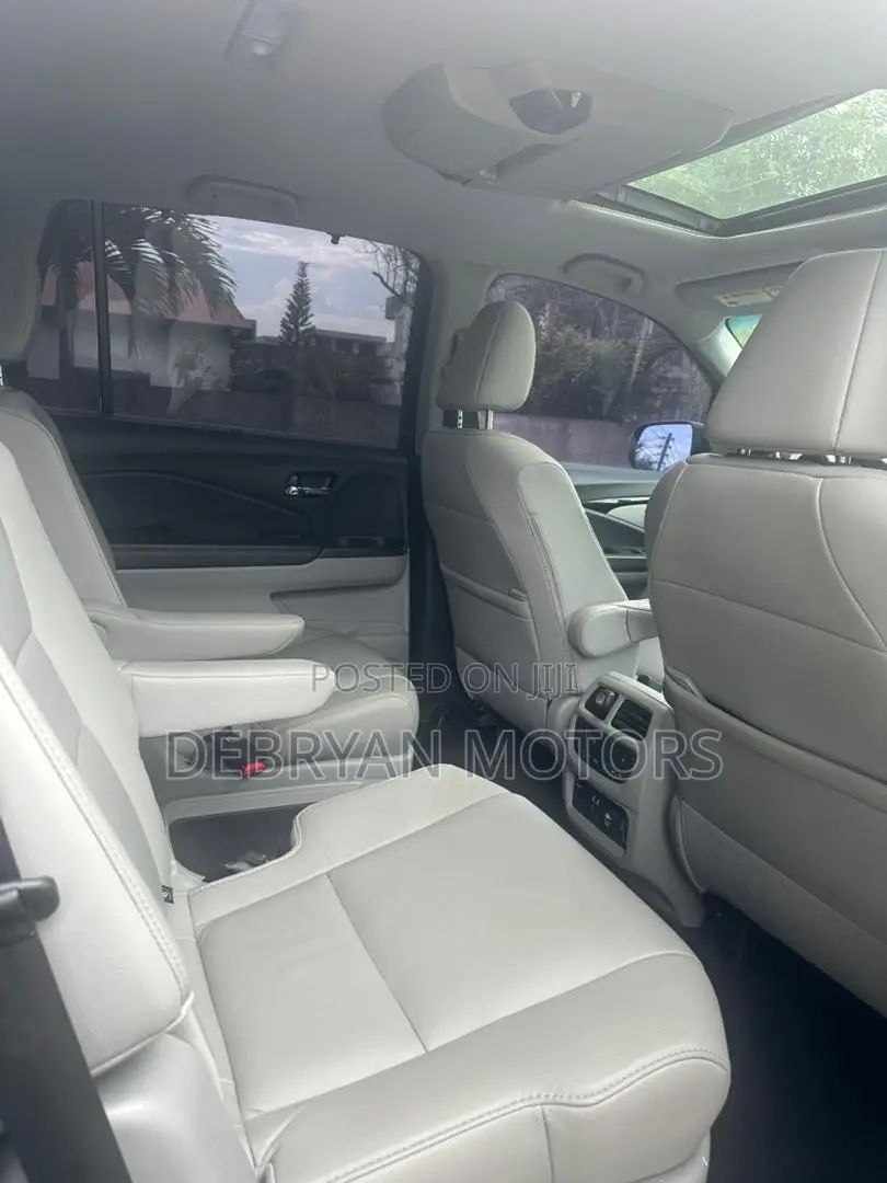 Honda Pilot Touring 7-Passenger 2021 Gray
