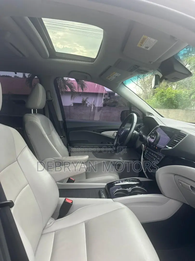 Honda Pilot Touring 7-Passenger 2021 Gray