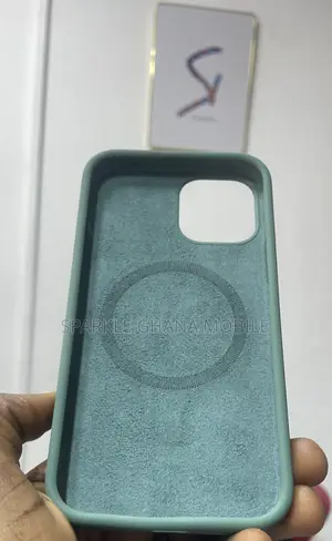 iPhone 13 Macsafe Case