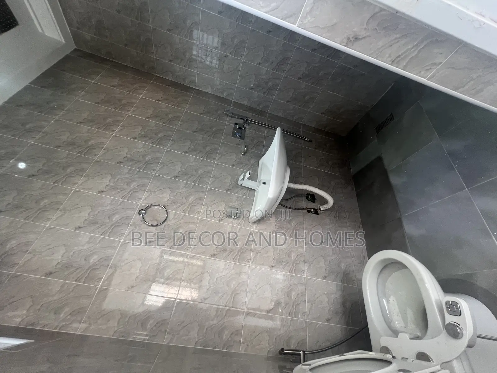 2bdrm Apartment in Bee Decor & Homes, Adenta for sale