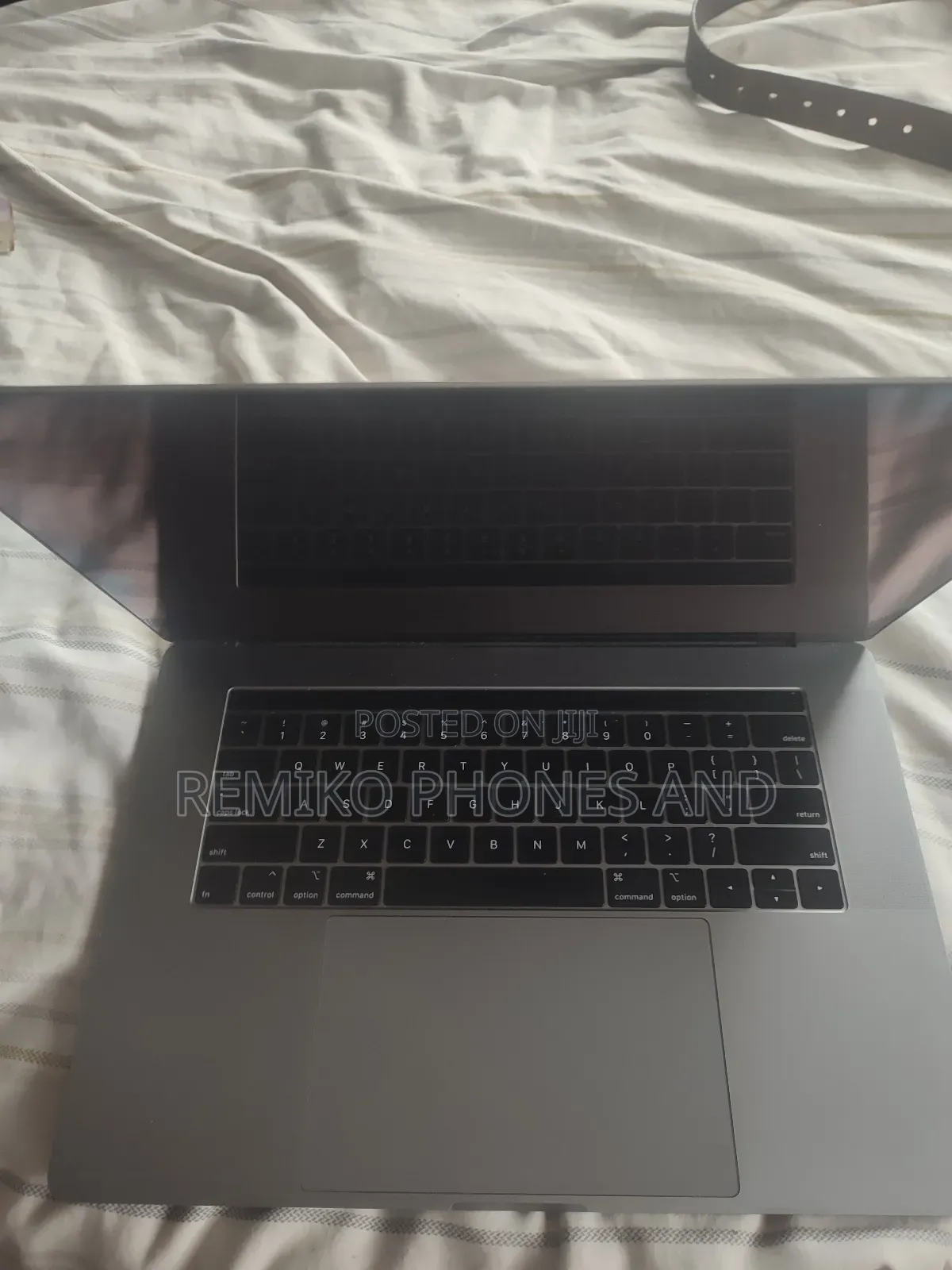 Laptop Apple MacBook Pro 2018 16GB Intel Core I7 SSD 512GB